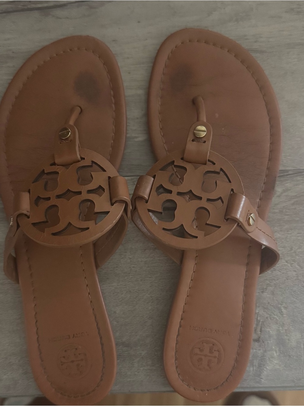 8.5 Tory Burch Brown Miller Logo Leather Thong Sandals